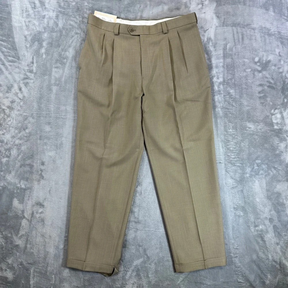 New Haggar Classic Fit Pleated Dress Pants Mens Size 36x30 Taupe Tan Repreve